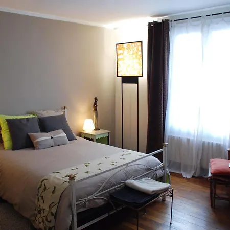 Chambres D'hotes Chez Kate Oda ve Kahvaltı Saint-Maur-des-Fossés
